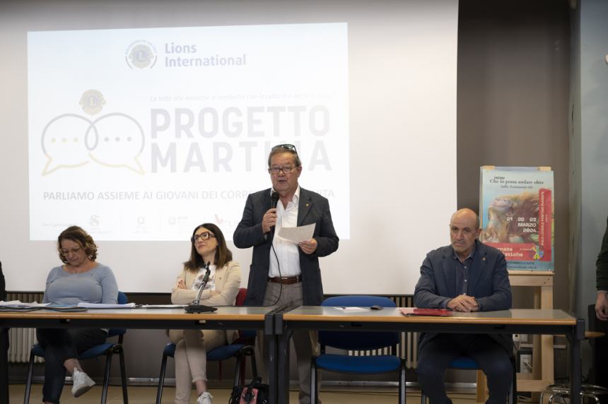 Prevenzione dei tumori giovanili, i Lions Club Vittoria Colonna incontra gli alunni del Pantini Pudente