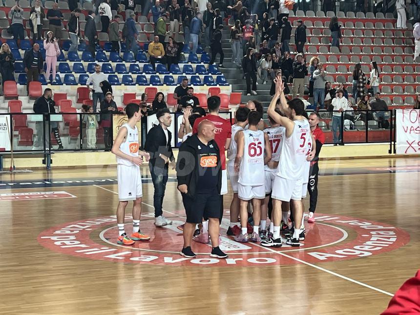 Vasto Basket, buona la prima: travolto Roseto