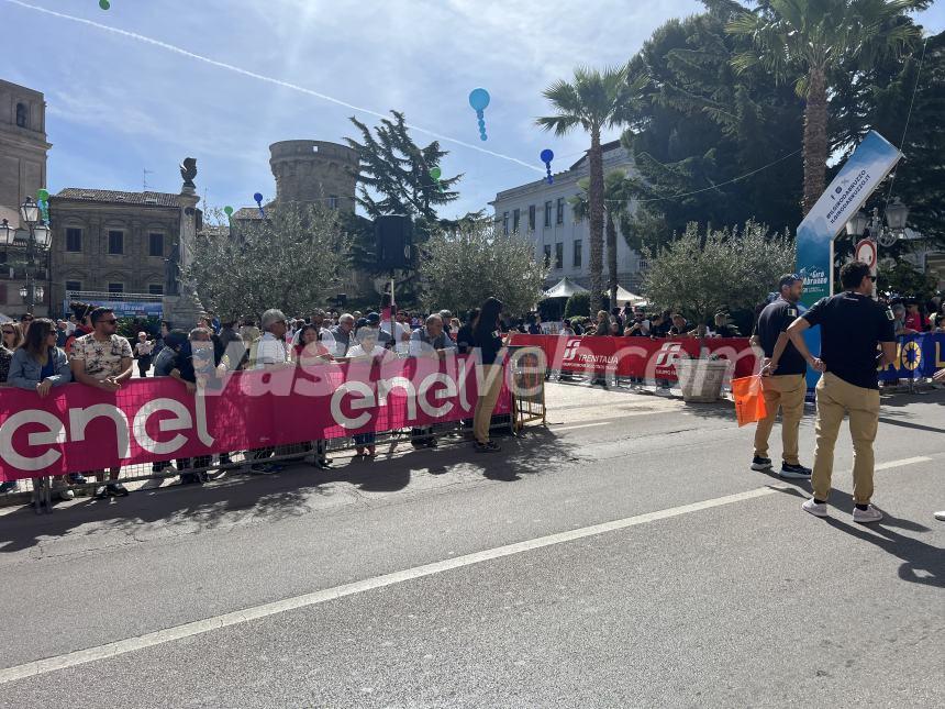 Piazza Rossetti in festa: da Vasto parte il Giro d’Abruzzo