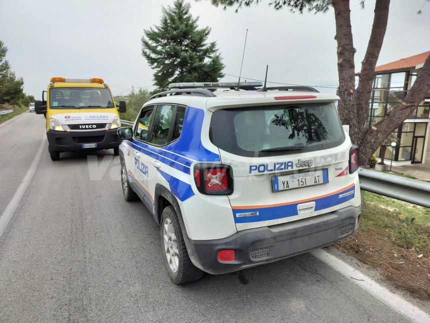 Scontro tra un furgone e un’auto al Villaggio Siv, 50enne al San Pio