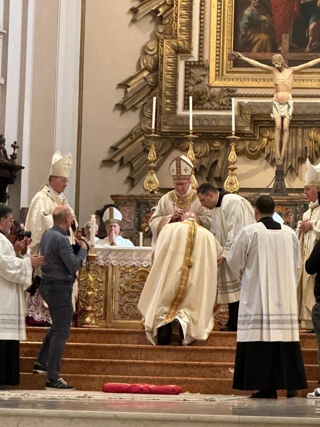 A Chieti  la cerimonia di ordinazione di Mauro Lalli come Arcivescovo e Nunzio Apostolico