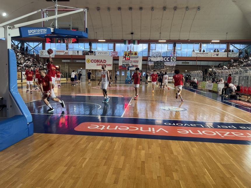 Vasto Basket, un passo verso la B interregionale: il derby è biancorosso