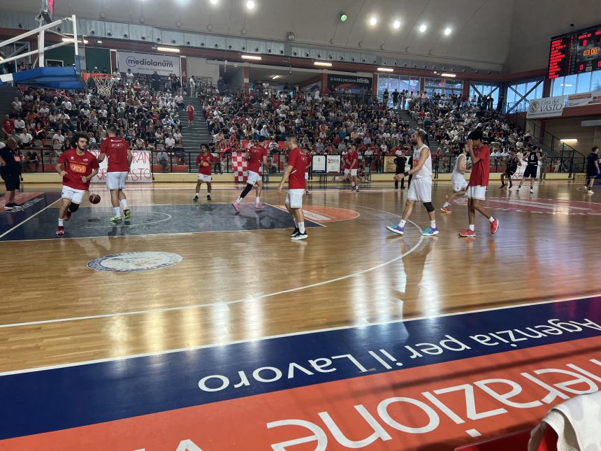 Vasto Basket, un passo verso la B interregionale: il derby è biancorosso