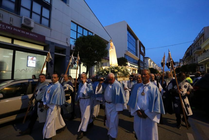 Pellegrinaggio e grande processione delle candele con la Madonna di Fatima