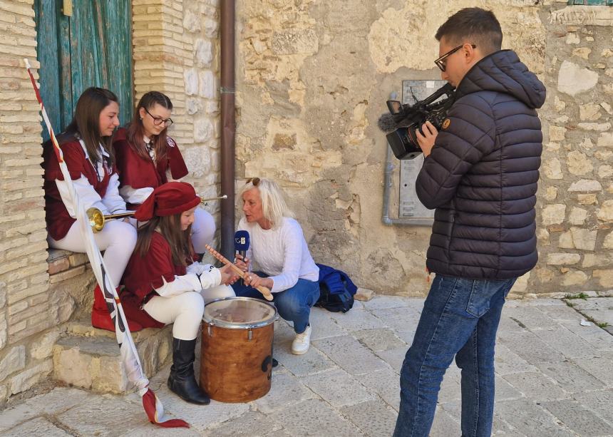 Giornata nazionale dei castelli, l’omaggio alla torre di Giovanna I d’Angiò 