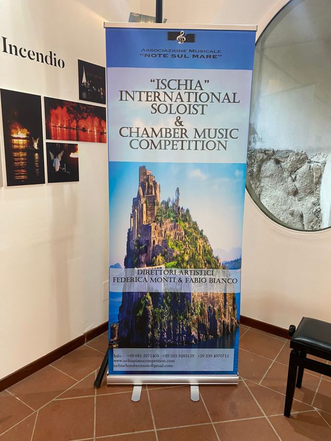 Emanuele Santoro brilla al concorso internazionale di Ischia con il 1° premio assoluto 