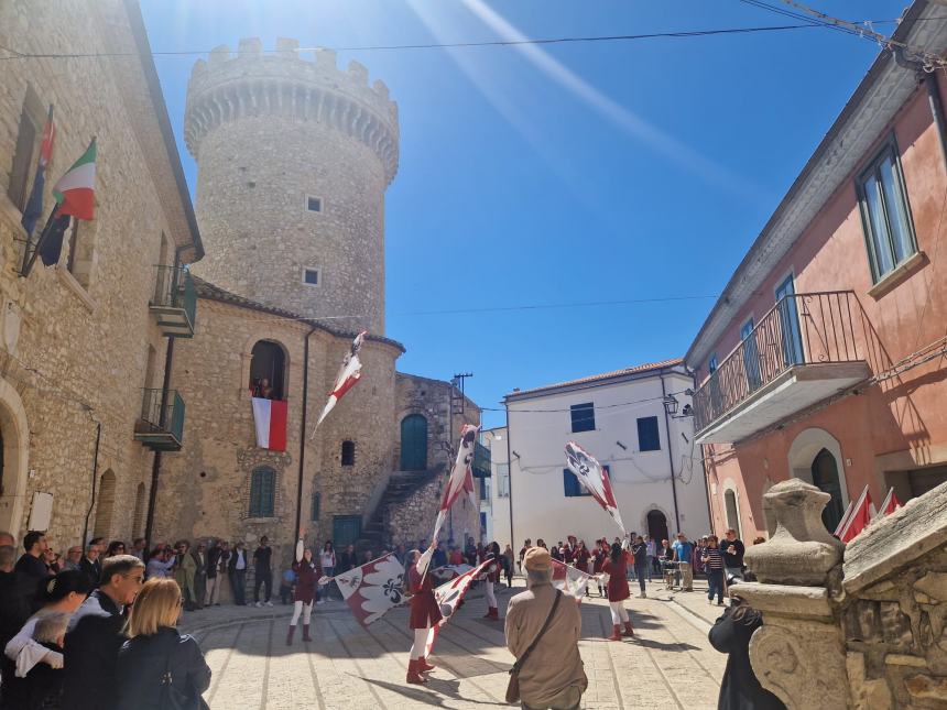 Giornata nazionale dei castelli, l’omaggio alla torre di Giovanna I d’Angiò 