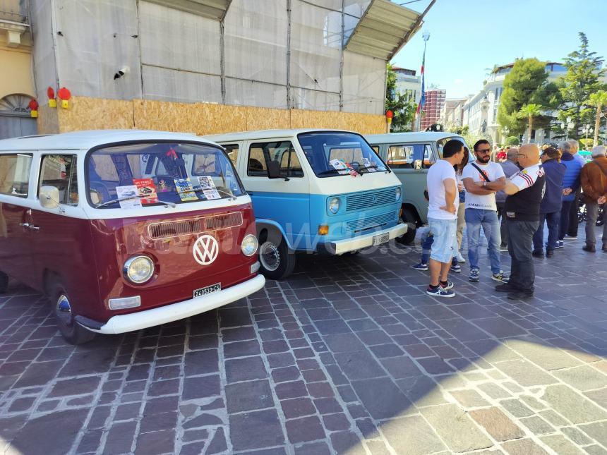 "Bugs on the sea", dalla Porsche alla Dune buggy: icone Volkswagen in piazza Rossetti 