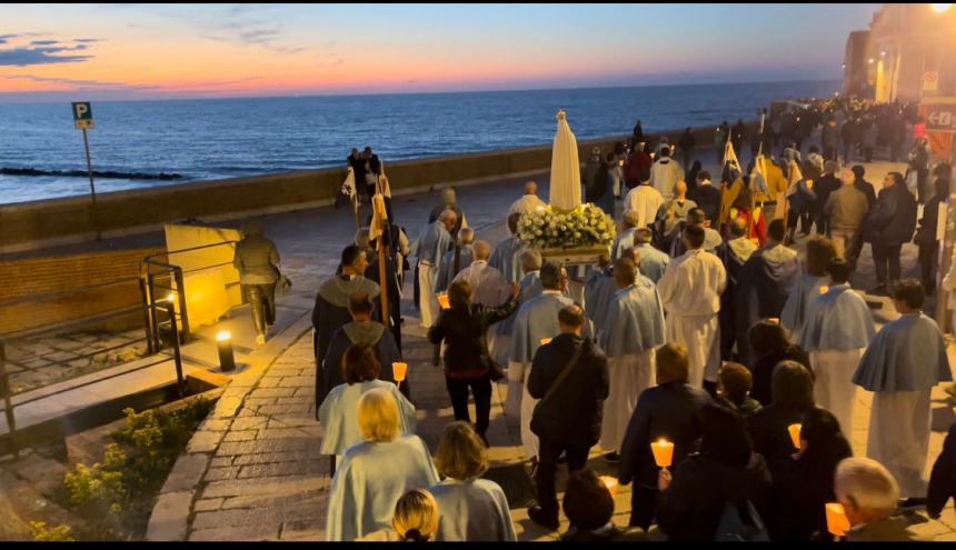 Pellegrinaggio e grande processione delle candele con la Madonna di Fatima
