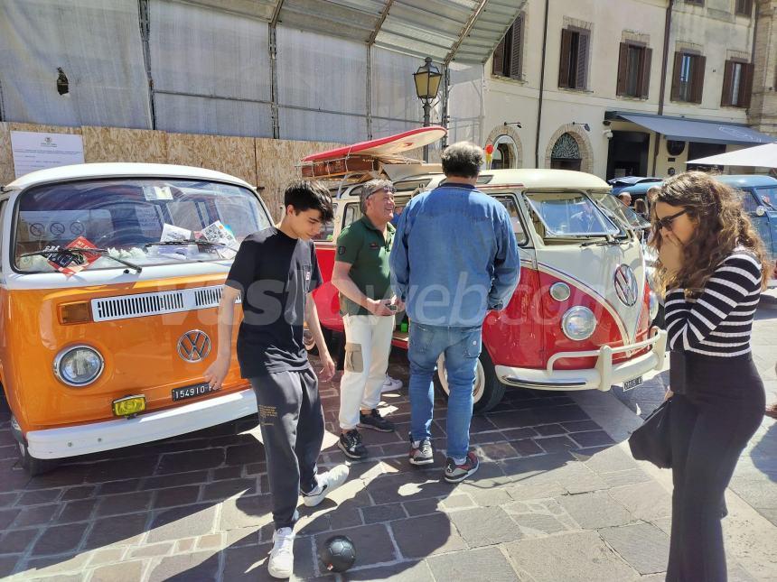 "Bugs on the sea", dalla Porsche alla Dune buggy: icone Volkswagen in piazza Rossetti 