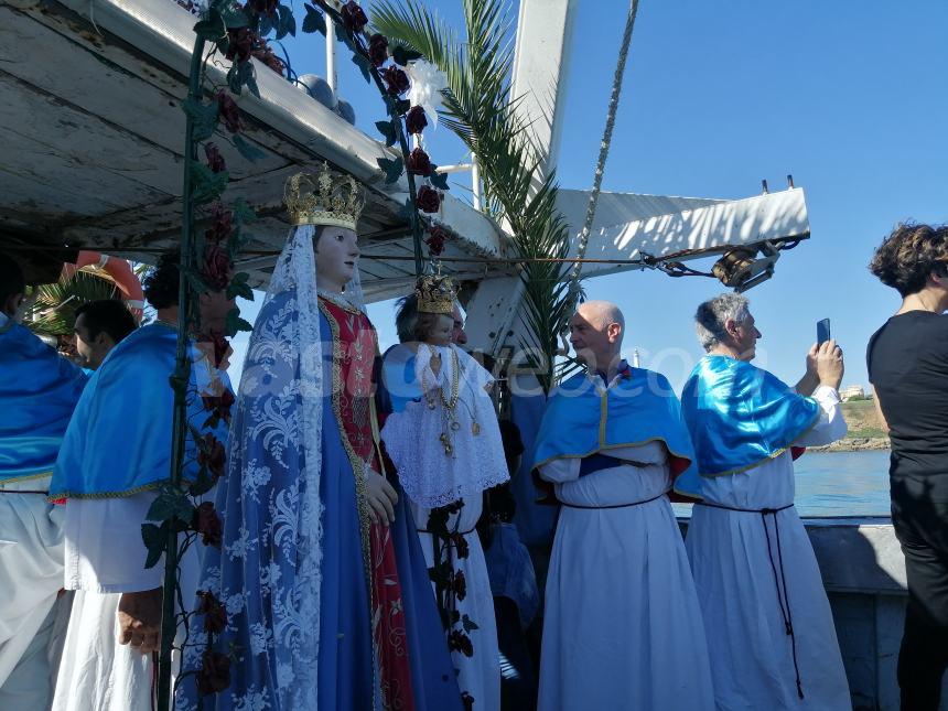 Madonna di Pennaluce, in tanti alla processione in mare: "Emozione di fede e tradizione" 