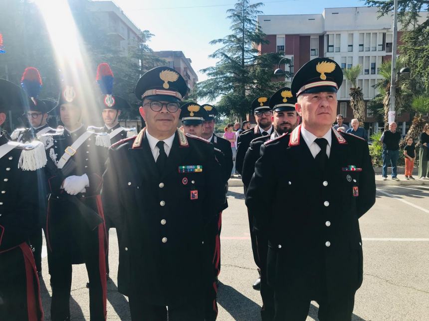 La cerimonia con l'Arma dei Carabinieri