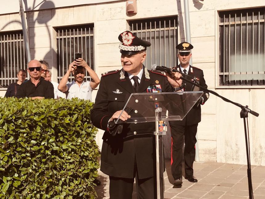 La cerimonia con l'Arma dei Carabinieri