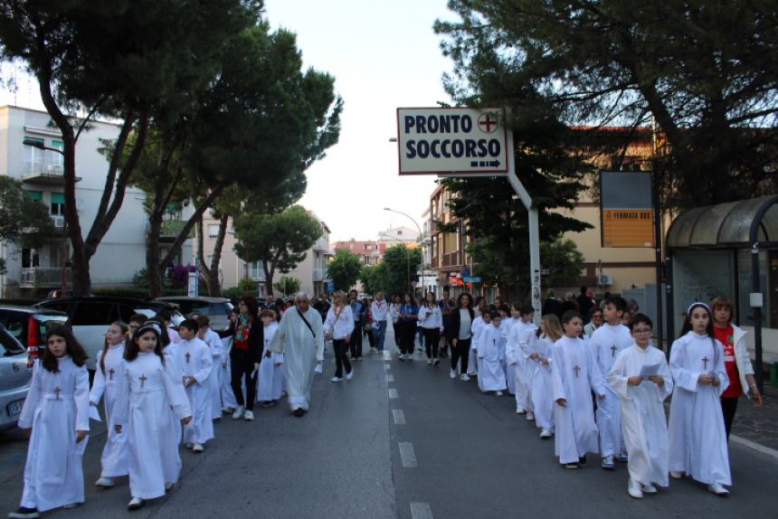 Tanti fedeli ai Salesiani per la  festa in onore di Maria Ausiliatrice