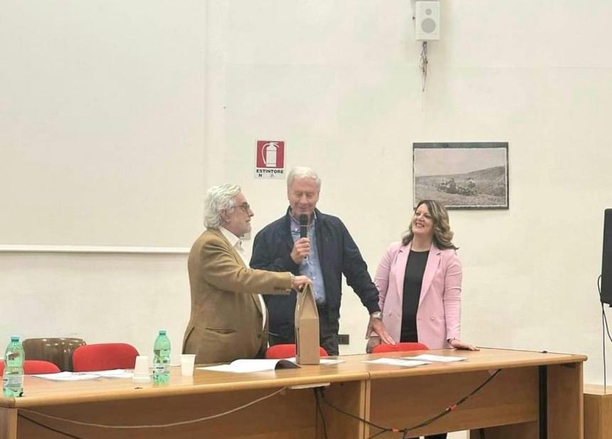 Il giornalista Paolo Gambescia  in visita al Ridolfo di  Scerni su “L'informazione nel XXI secolo”