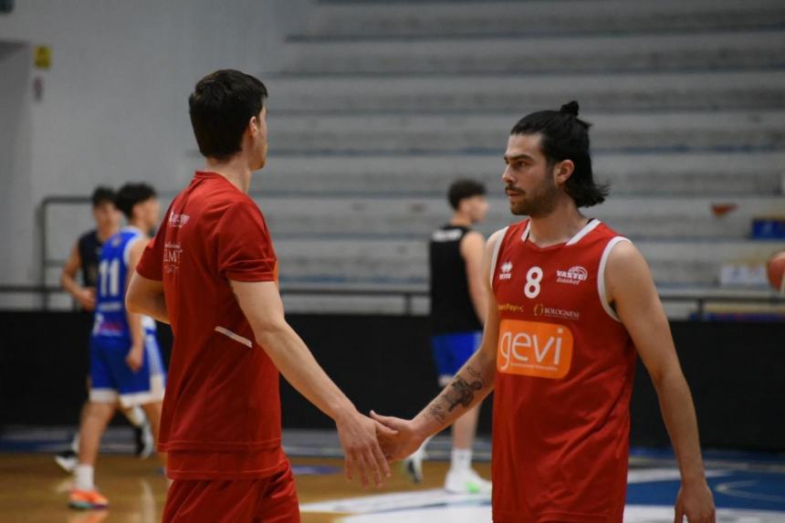 Vasto Basket, la semifinale playoff è tua: Roseto schiantato con 100 punti