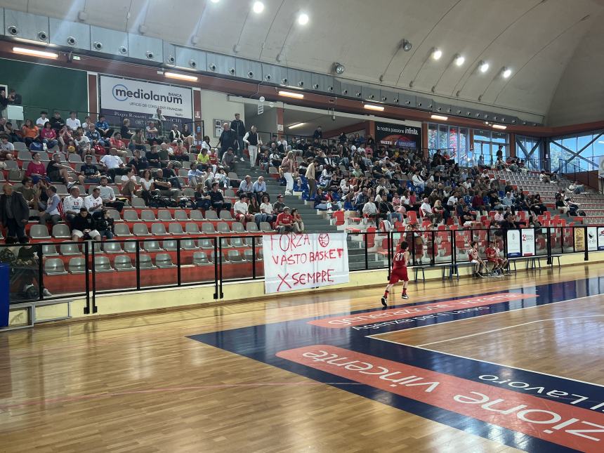 La Vasto Basket mette un piede in finale: Campli dominata al PalaBcc