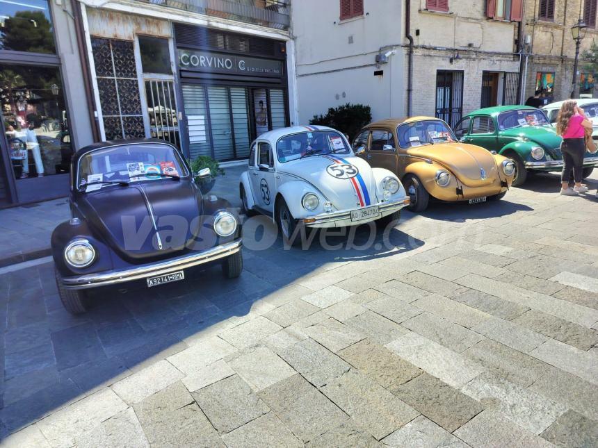 "Bugs on the sea", dalla Porsche alla Dune buggy: icone Volkswagen in piazza Rossetti 