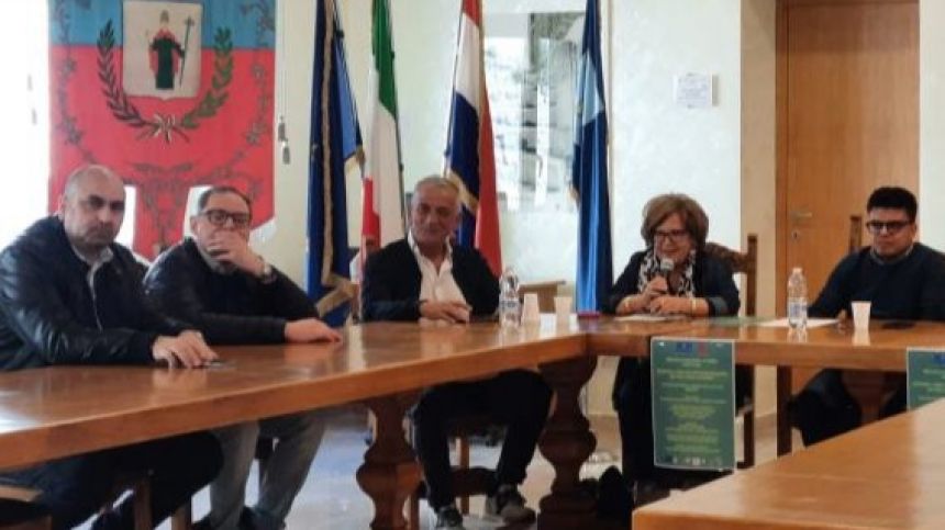 Ricchezza e valore del patrimonio linguistico per una società sostenibile