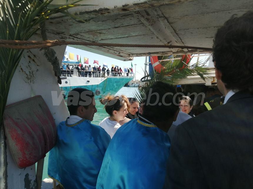 Madonna di Pennaluce, in tanti alla processione in mare: "Emozione di fede e tradizione" 