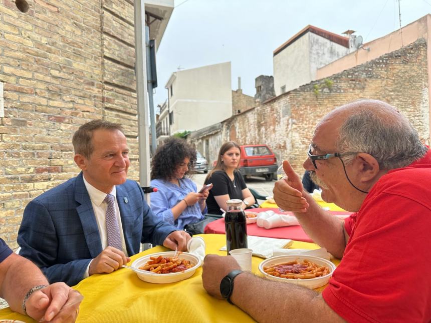 L'amministrazione di Vushtrri incontra le associazioni a Portocannone