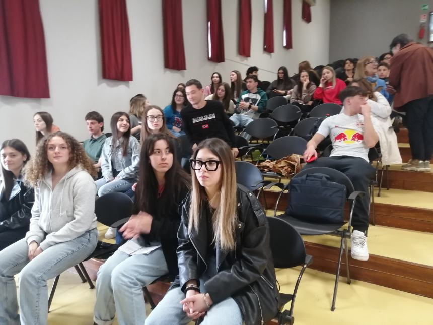 Processo penale simulato al Palizzi, gli studenti: "Esperienza unica" 