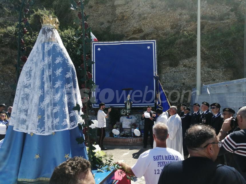 Madonna di Pennaluce, in tanti alla processione in mare: "Emozione di fede e tradizione" 