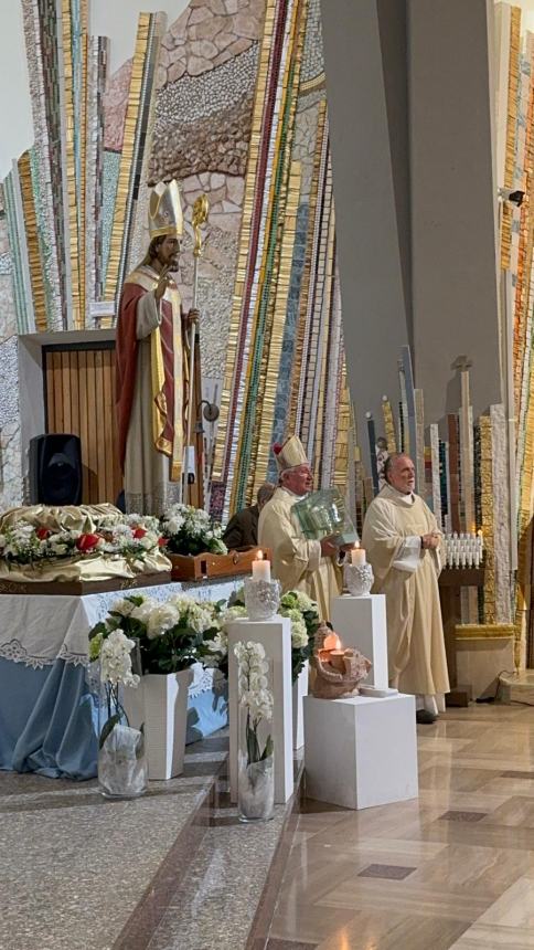 L'intronizzazione di San Timoteo alla festa parrocchiale del compatrono