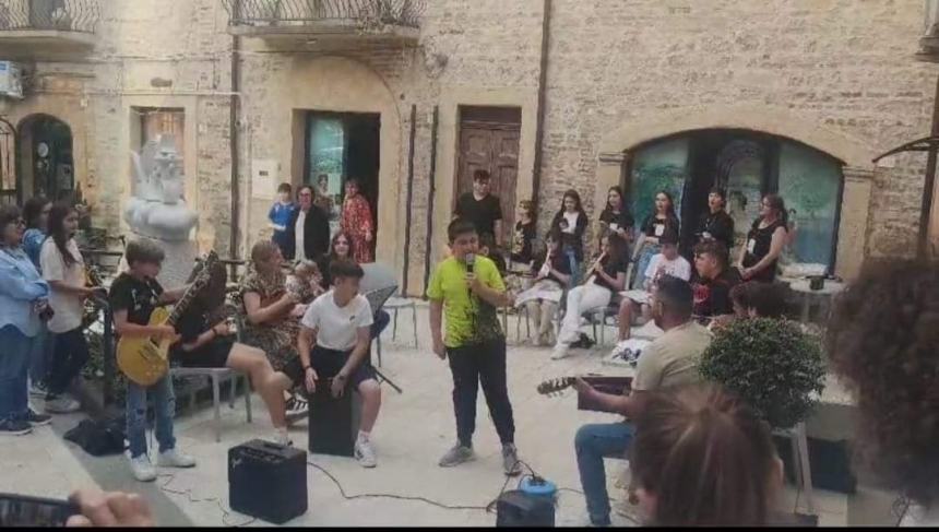 Emozioni e musica con "Occupiamo(CI) con l’Arte" a San Salvo 