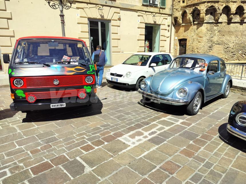 "Bugs on the sea", dalla Porsche alla Dune buggy: icone Volkswagen in piazza Rossetti 