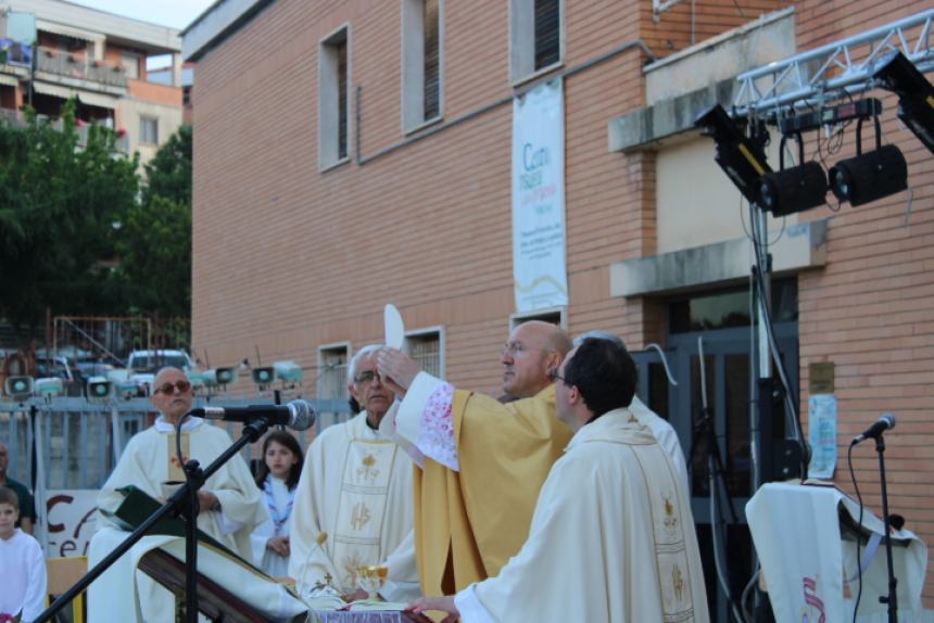 Tanti fedeli ai Salesiani per la  festa in onore di Maria Ausiliatrice