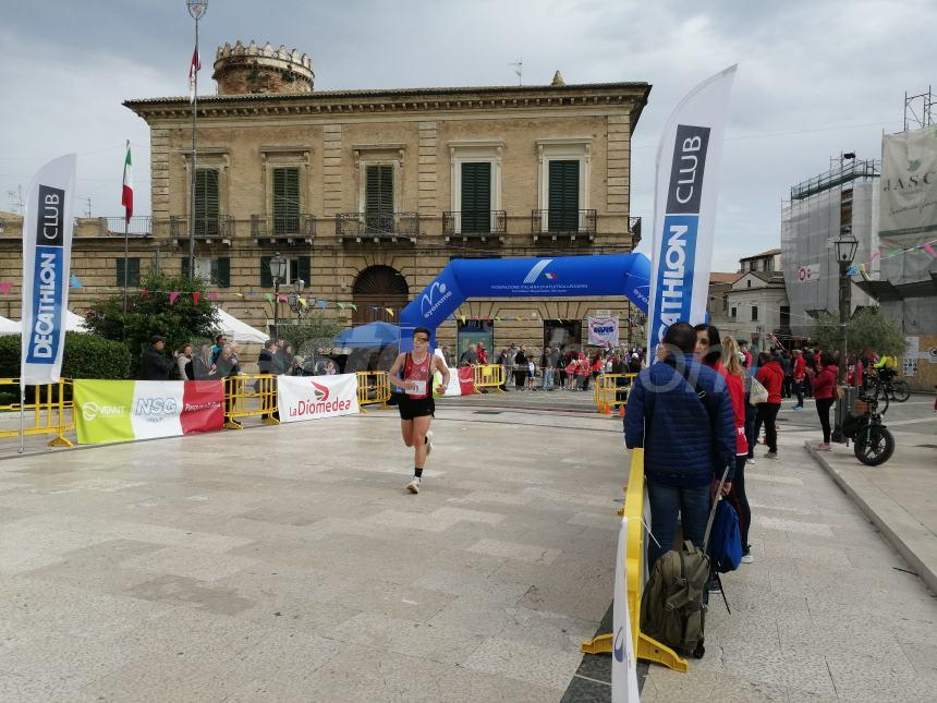 Maratona Diomedea: 481 partecipanti, a vincere Francesco Cacciatore e Monica Foglia