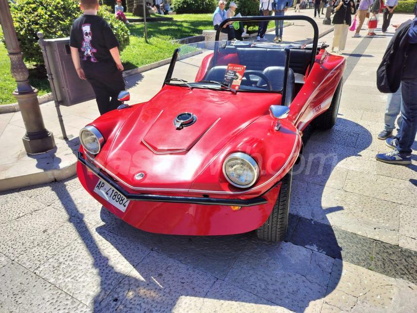 "Bugs on the sea", dalla Porsche alla Dune buggy: icone Volkswagen in piazza Rossetti 