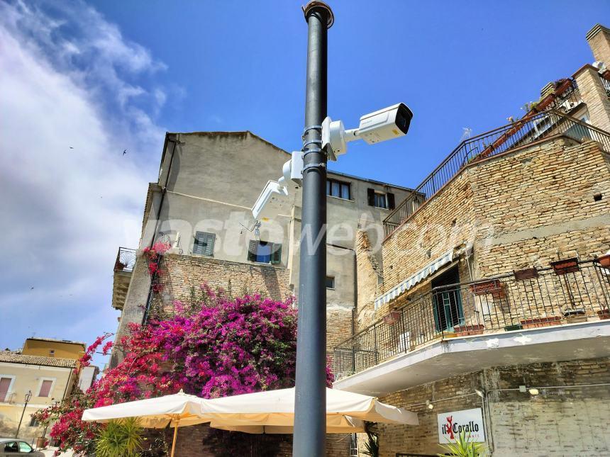 Telecamere, dissuasori a scomparsa e lettori ottici: ecco le novità in centro a Vasto