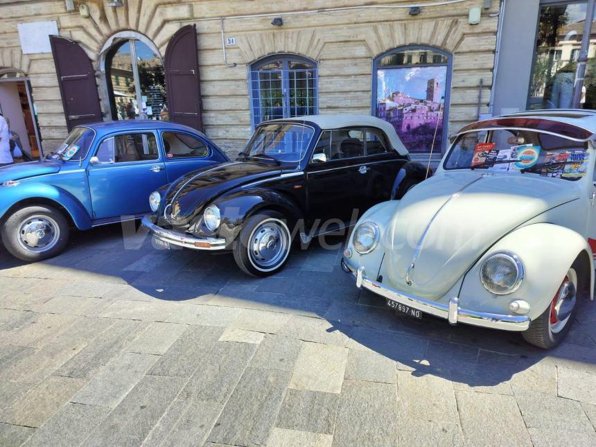 "Bugs on the sea", dalla Porsche alla Dune buggy: icone Volkswagen in piazza Rossetti 