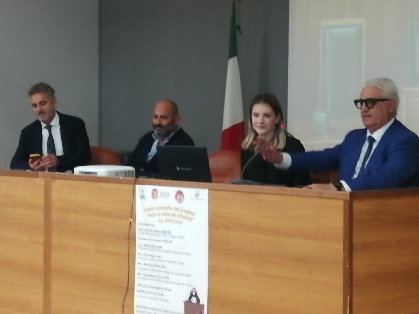 Processo penale simulato al Palizzi, gli studenti: "Esperienza unica" 