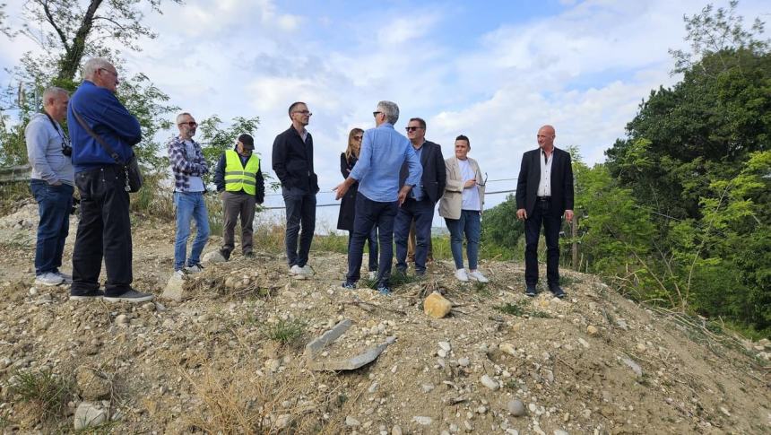 Procedono  i lavori di ricostruzione del ponte Guastacconcio sulla Sp97