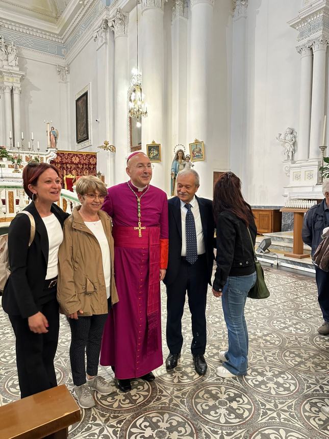 Il Monsignor Mauro Lalli in visita a San Buono: “Riconoscenti di questo tuo regalo”