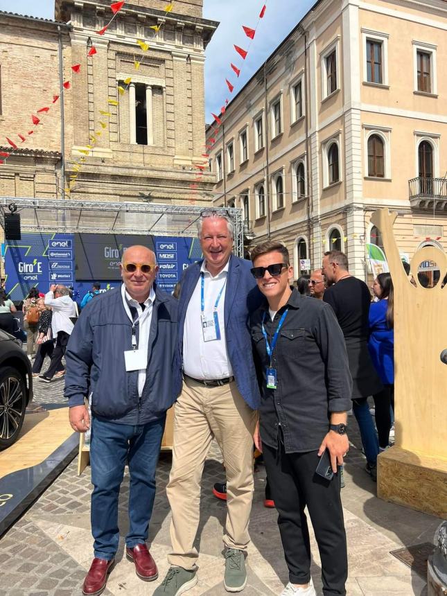 "Giro-E, da Casalbordino cartolina di promozione per l'Abruzzo"