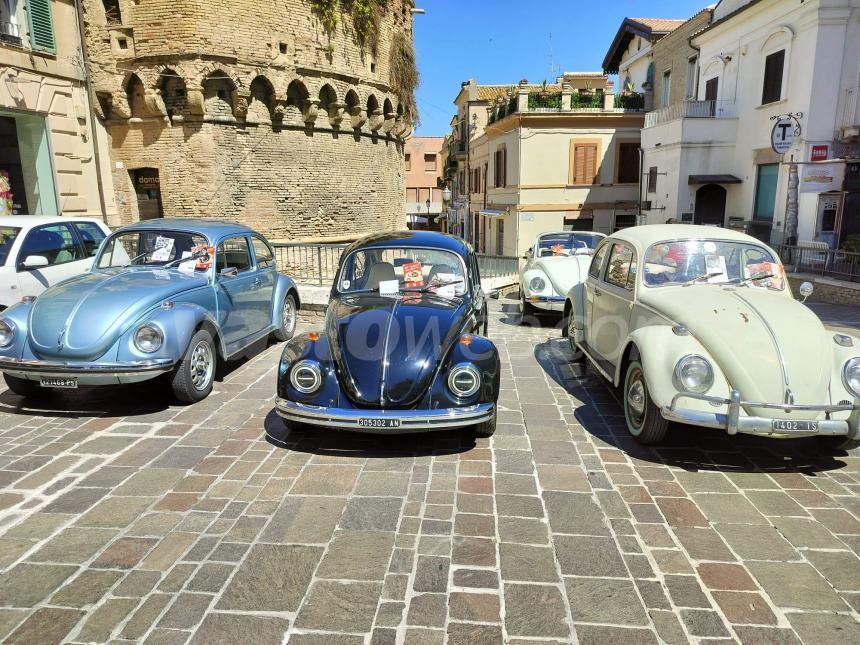 "Bugs on the sea", dalla Porsche alla Dune buggy: icone Volkswagen in piazza Rossetti 