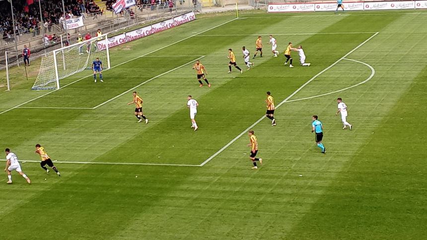 Pareggio 1-1 nel derby, il Termoli segna, poi gol di rigore per il Campobasso 