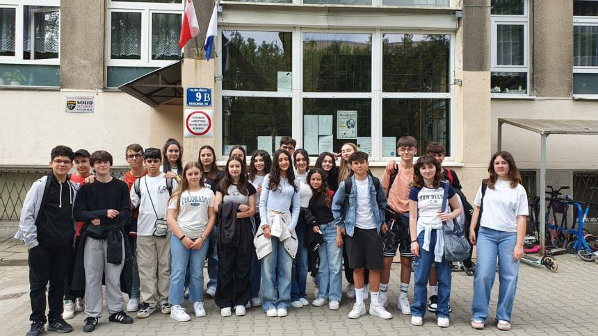 Docenti e studenti dell'istituto comprensivo Brigida volano in Polonia