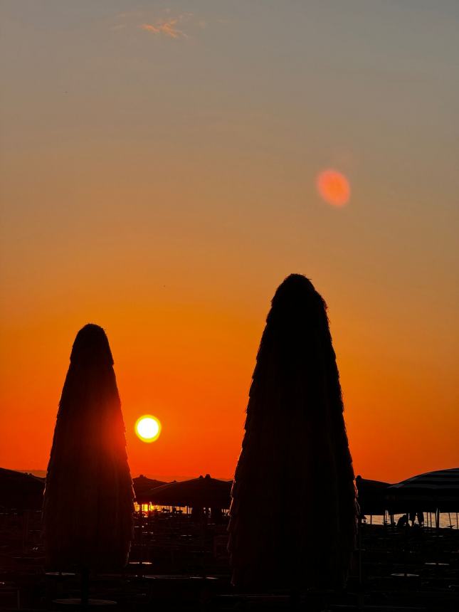 La bellezza del tramonto sul mare