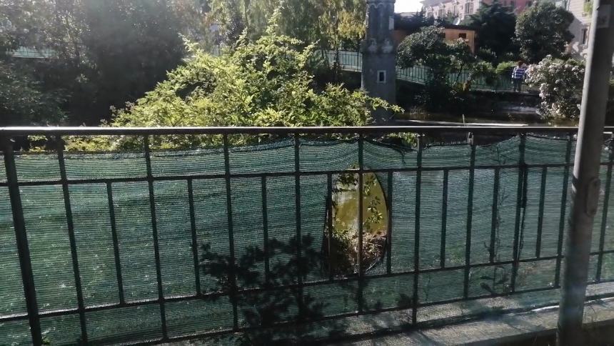 “Condizioni della villa migliorate ma la rete va sostituita con una zincata”