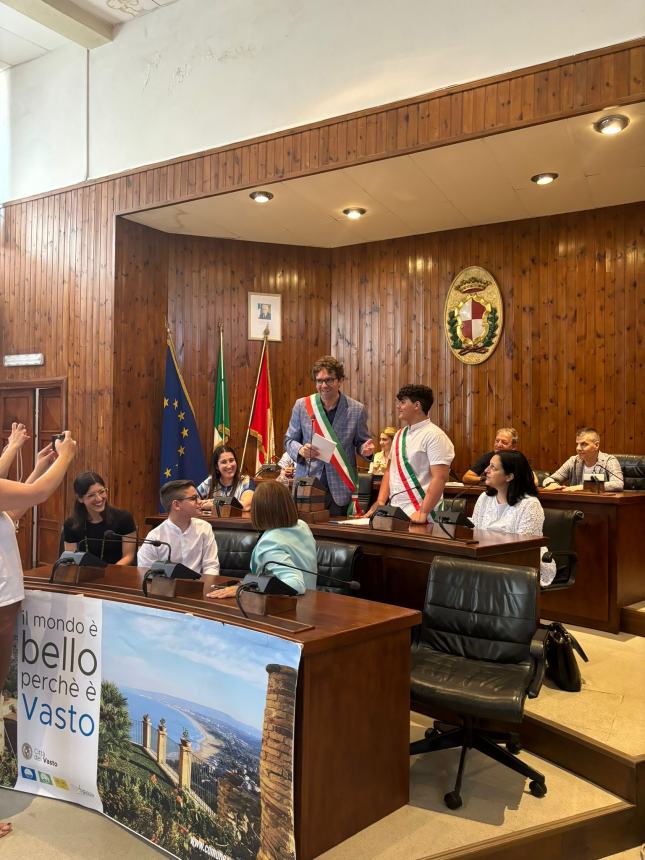 Matteo Ventrella è il baby sindaco di Vasto: ecco la giunta del Consiglio comunale dei ragazzi