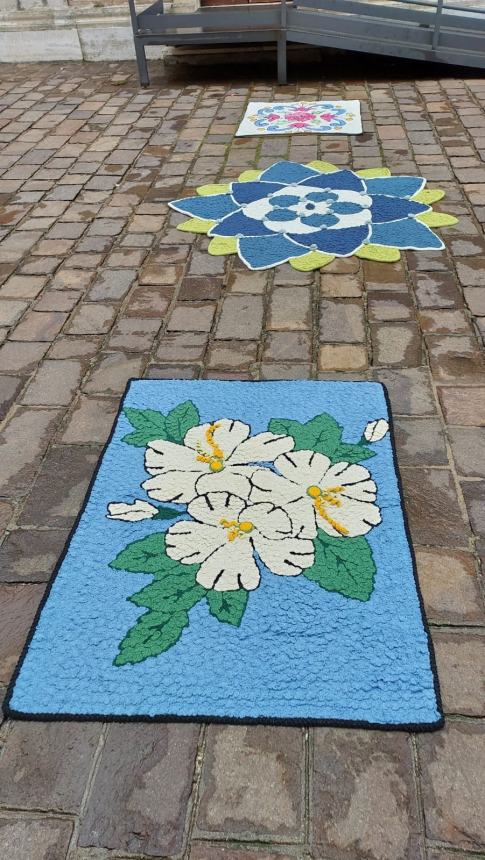 L’ Infiorata a Celenza sul Trigno un’esplosione di profumi e colori