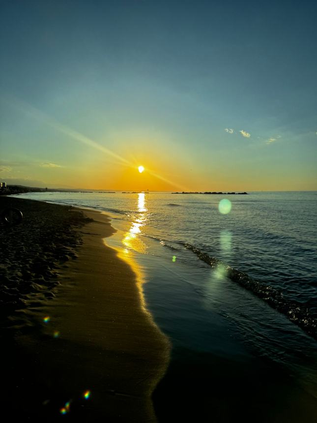 La bellezza del tramonto sul mare