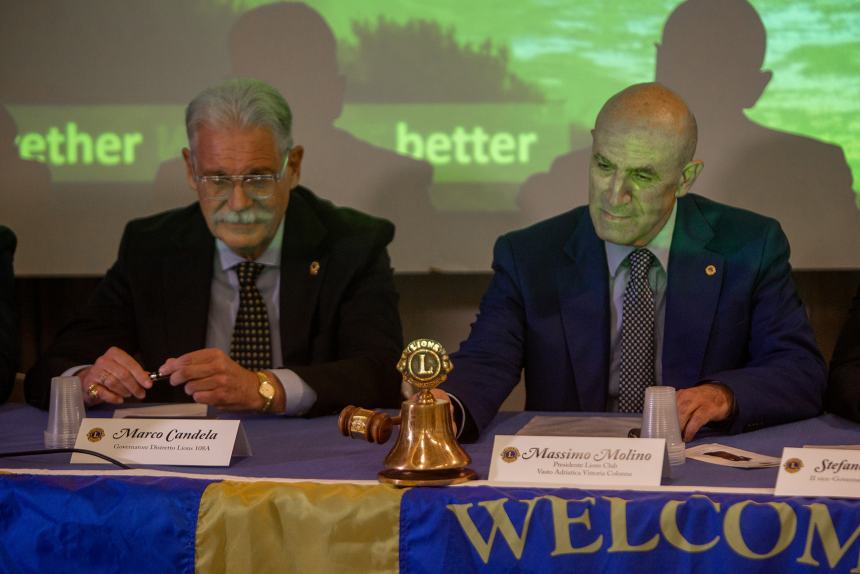  32° anniversario Titolo Lions Club Vasto Adriatica Vittoria Colonna, donazioni e riconoscimenti nella XXXII Charter Night