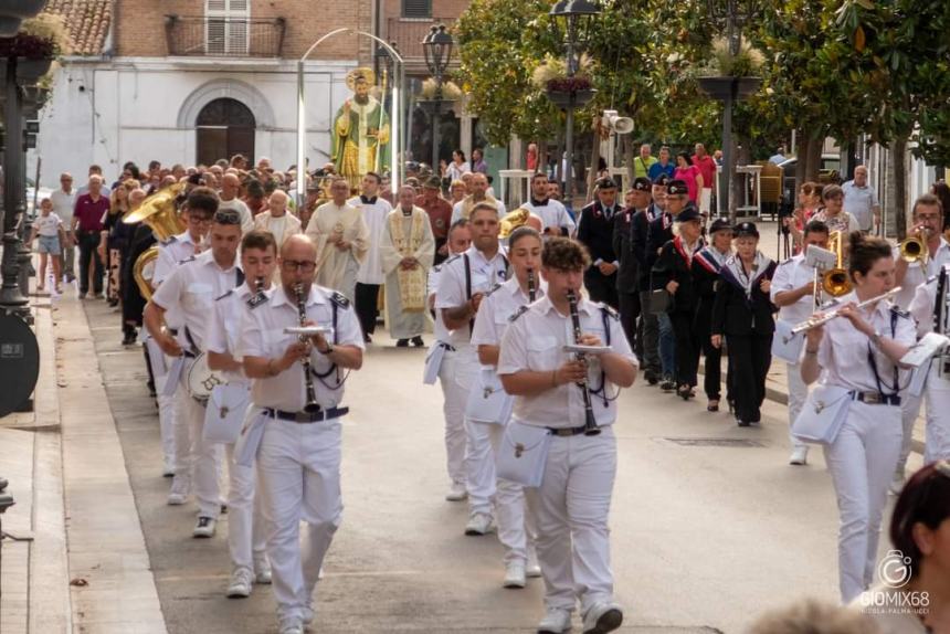 A San Salvo la festa di San Nicola con "il suggestivo imbarco in mare" 