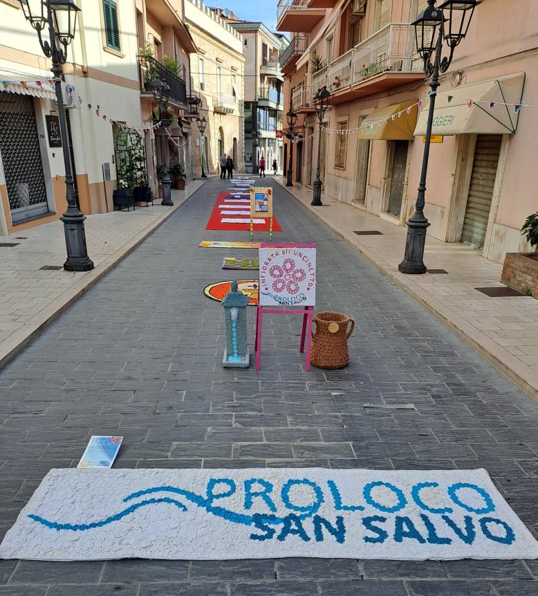 In tanti all'Infiorata all’uncinetto organizzata dalla Pro Loco di San Salvo 